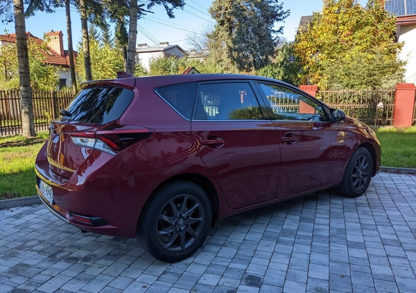 Toyota Auris cena 55000 przebieg: 88000, rok produkcji 2017 z Włocławek małe 22